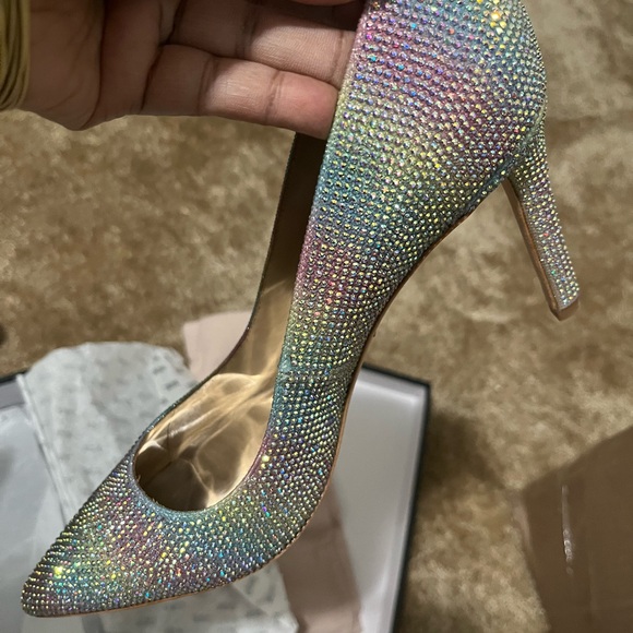 Brand New Badgley Mischka Godiva Diamond Pointed Toe Pump Sz 10M - Picture 5 of 8